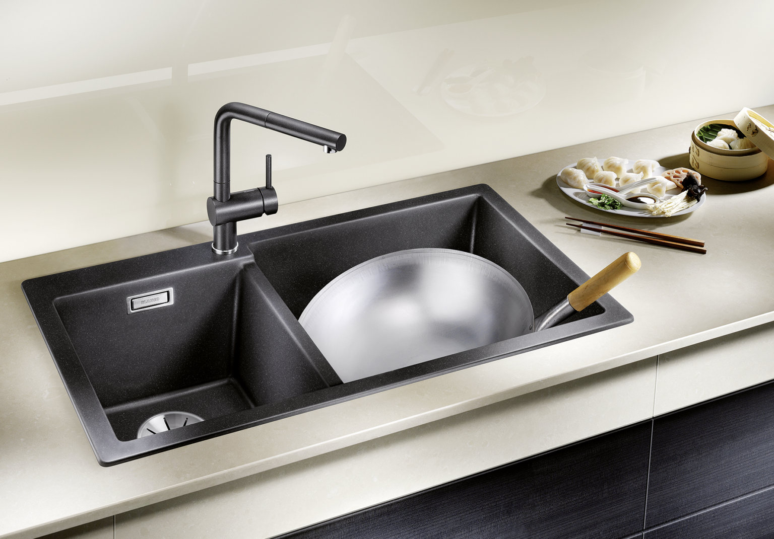 01477550_C_Web-PPT-PNG_8516